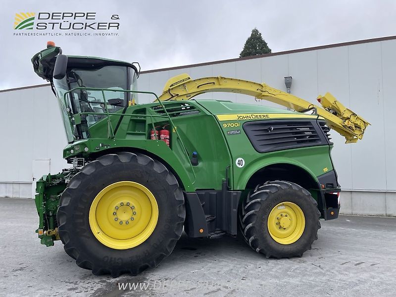 John Deere 9700 Self propelled forage harvester €224,800