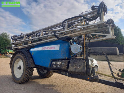 E-FARM: Evrard meteor blue line 42 - Sprayer - id CHCIYLQ - €57,500 - Year of construction: 2016 - France