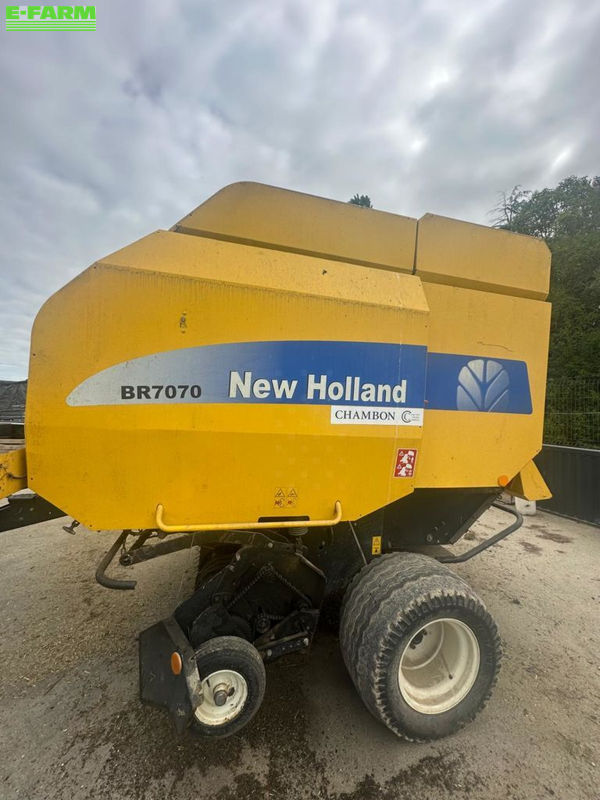 New Holland T 7070 Baler €6,000