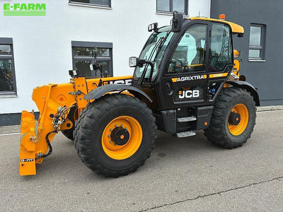 E-FARM: JCB 560-80 - Τηλεσκοπικός φορτωτής - id QJWCQNJ - 112.500 € - Χρονία: 2023 - Μετρητής ωρών: 1.265,Ισχύς κινητήρα: 152,Γερμανία