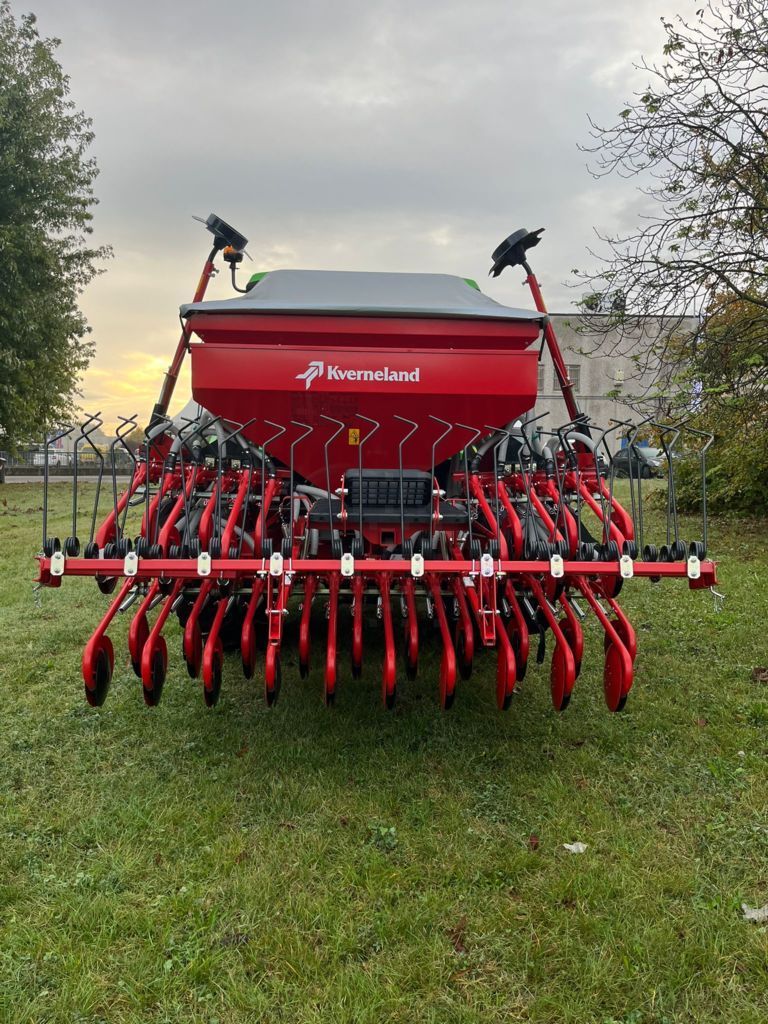 Kverneland dl4 m-32 cx Drill €21,500