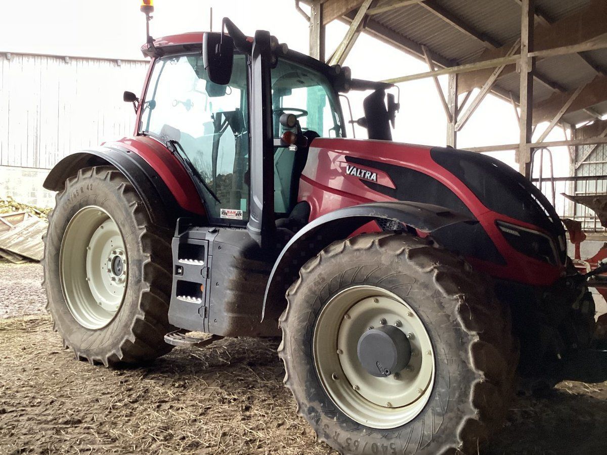 Valtra T 214 Τρακτέρ 97.000 €