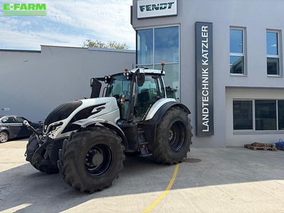 E-FARM: Valtra T 235 - Tractor - id PQXFKR7 - €158,500 - Year of construction: 2023 - Engine hours: 900,Engine power (HP): 232,Austria