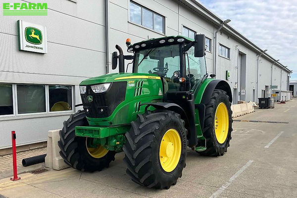 John Deere 6175 R Tractor €102,290