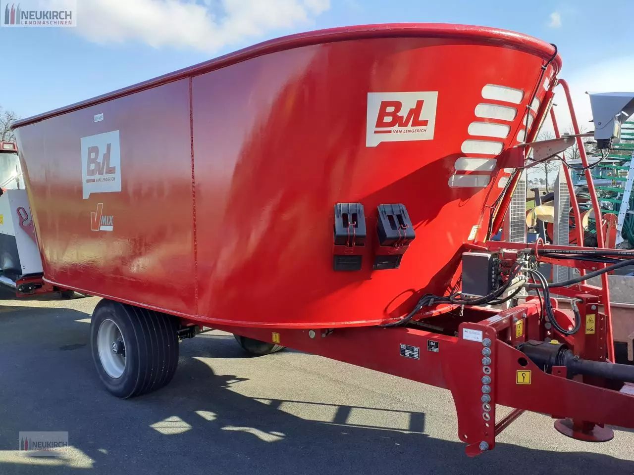 BVL v-mix 18-2s (18 m³) Mixer feeder €32,773
