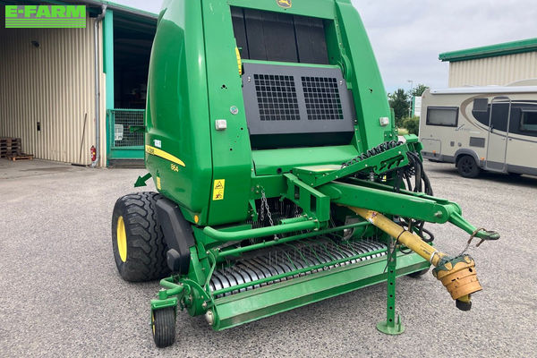 John Deere 864 Πρέσσα 26.372 €