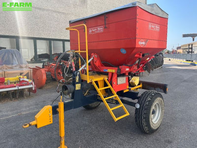 E-FARM: Kuhn mds 19.1 q - Fertiliser spreader - id F5QNVC9 - €8,500 - Year of construction: 2017 - Italy