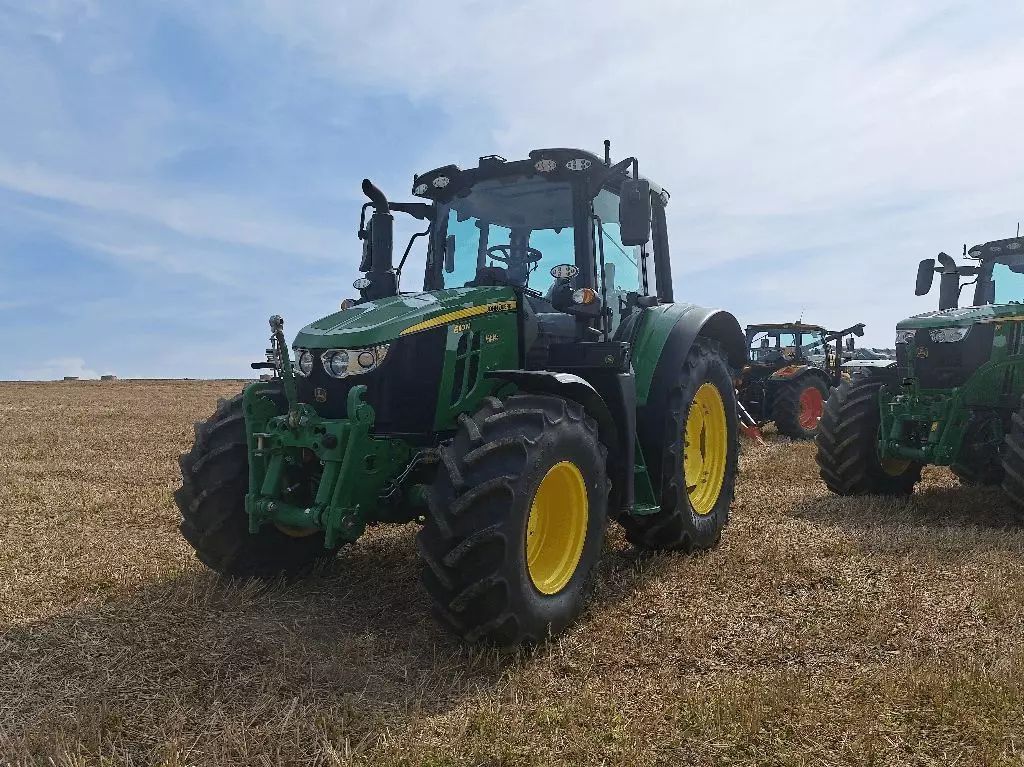 John Deere 6110 M Tractor €90,000
