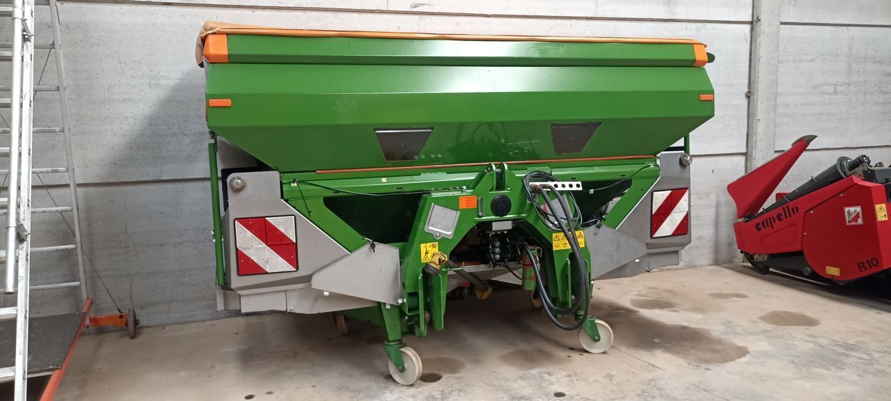 Amazone za-m 3200 Fertiliser spreader €7,000