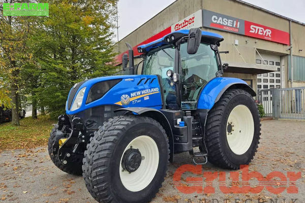 New Holland T7.225 AC Traktor 92.890 €