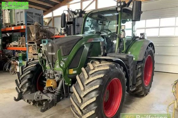 Fendt 718 Vario Tractor €111,000