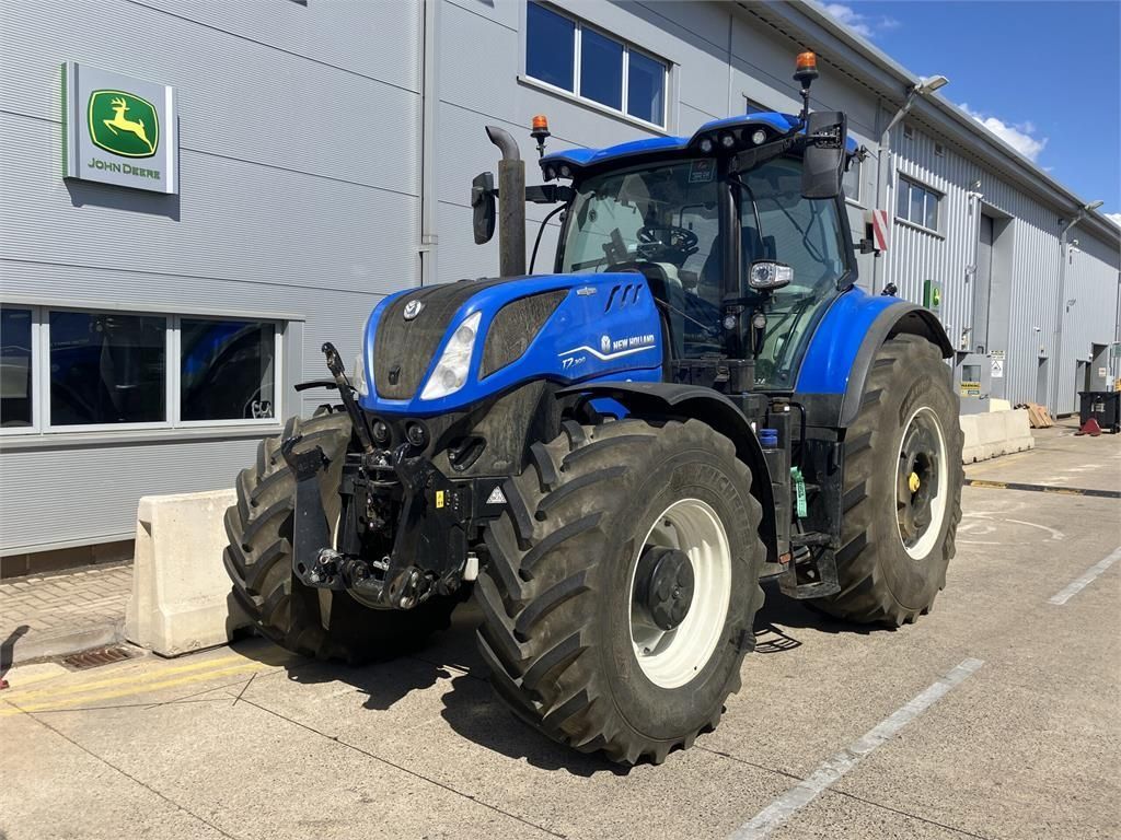 New Holland T7.300 Tractor €169,277