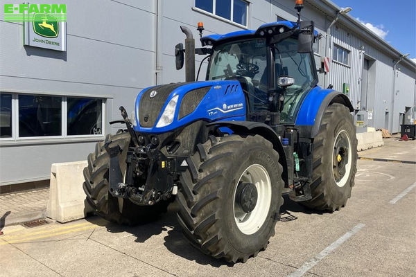 New Holland T7.300 Tractor €169,277