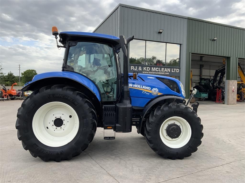 New Holland T7.210 Tractor €74,500