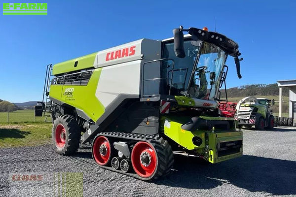 Claas Lexion 8700 Terra Trac Combine harvester €489,000