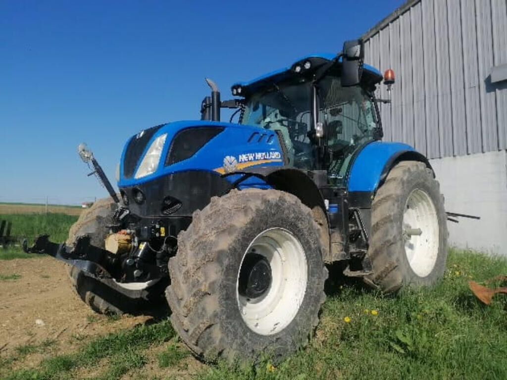 New Holland T7.210 Tractor €75,000