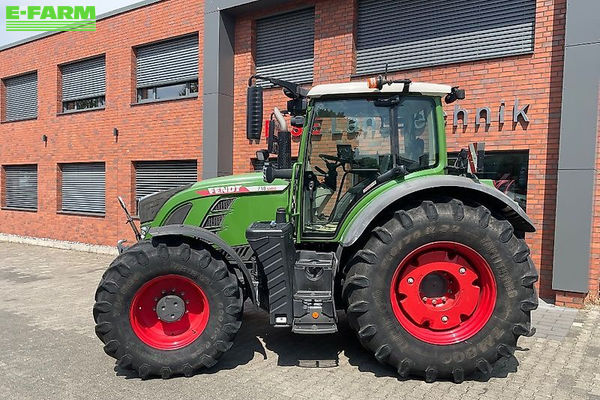 Fendt 718 Vario Profi Plus Tractor €132,500