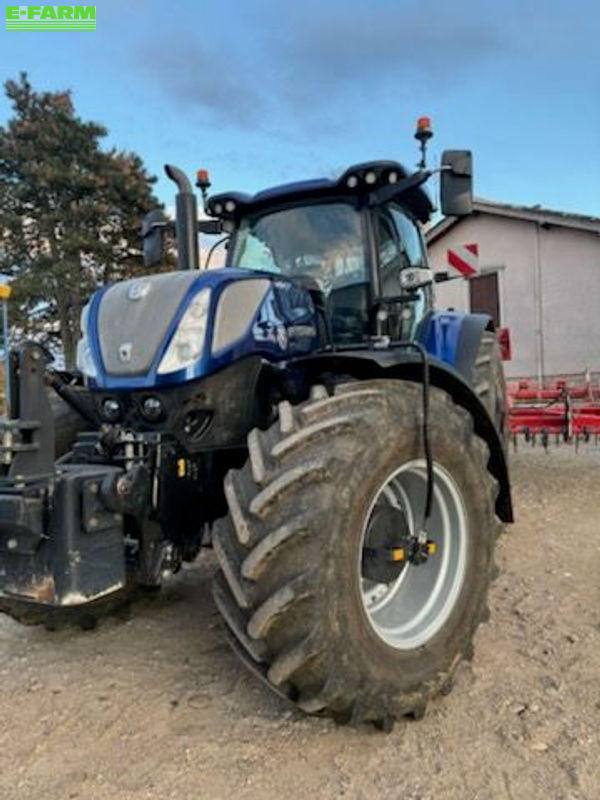 New Holland T7.300 AC Tractor €180,000