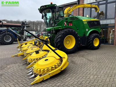 E-FARM: John Deere 9700 - Selvkørende grønthøster - id EHE3IXN - 365.000 € - Produktionsår: 2022 - Motortimer: 1.225,Tyskland