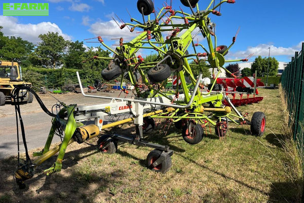 Claas Volto 1300 T Tedder €9,500