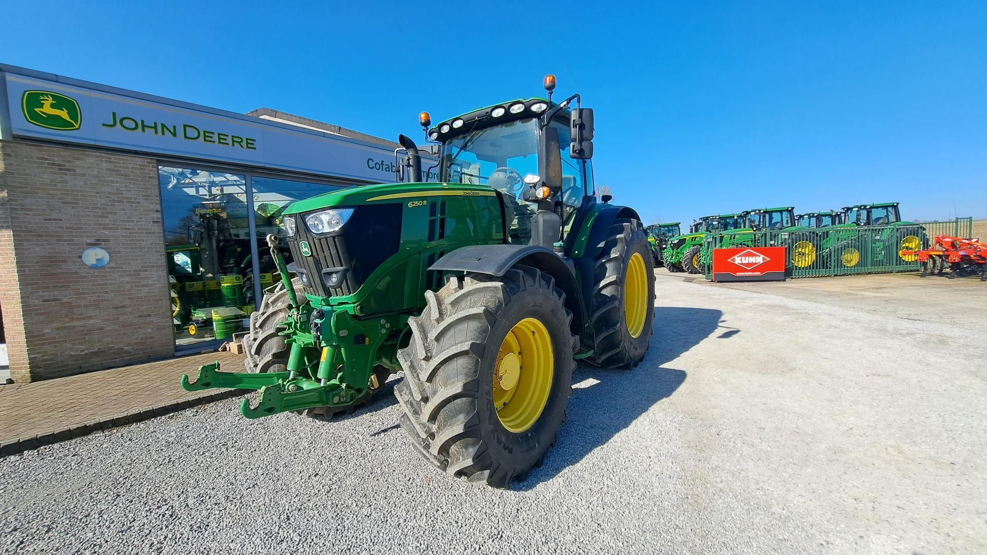 John Deere 6250 R Tractor €95,000