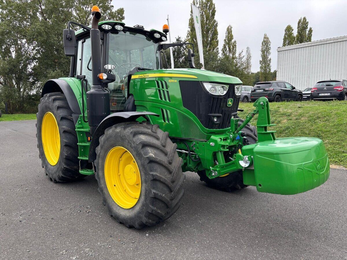 John Deere 6195 M Tractor €112,000
