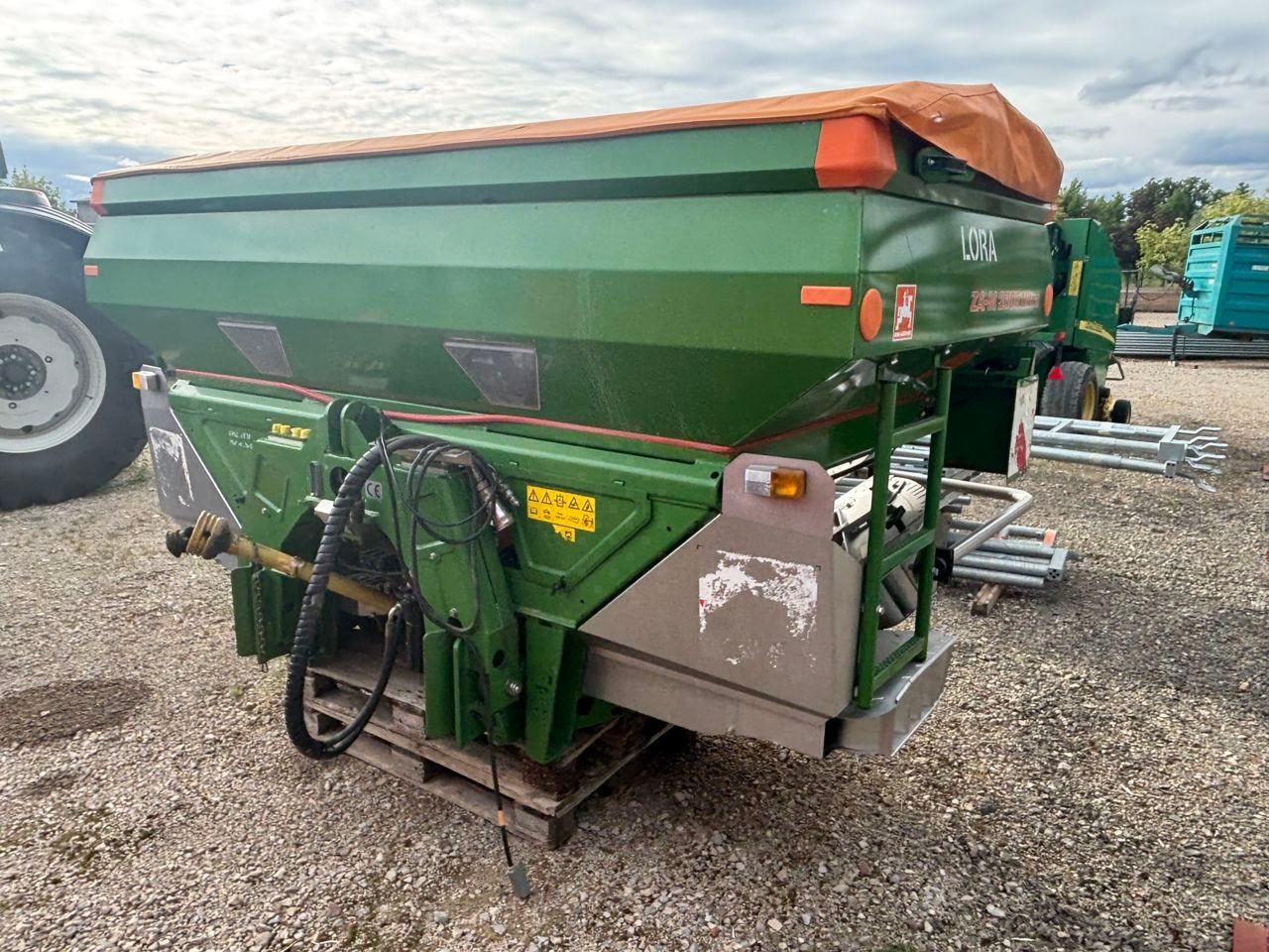 Amazone zam 3600 ultra Fertiliser spreader €9,800