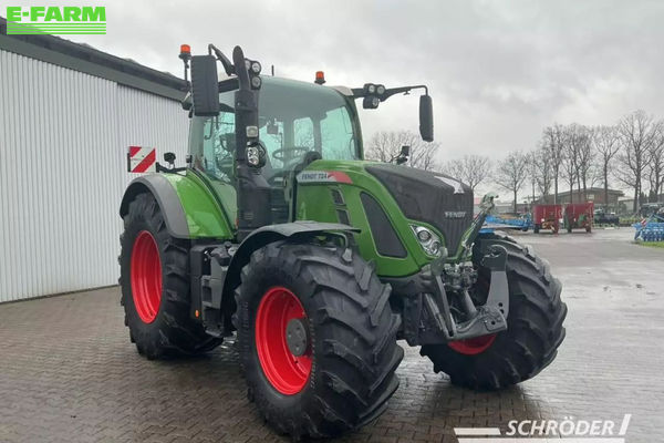 Fendt 724 Vario Profi Plus Tractor €135,885