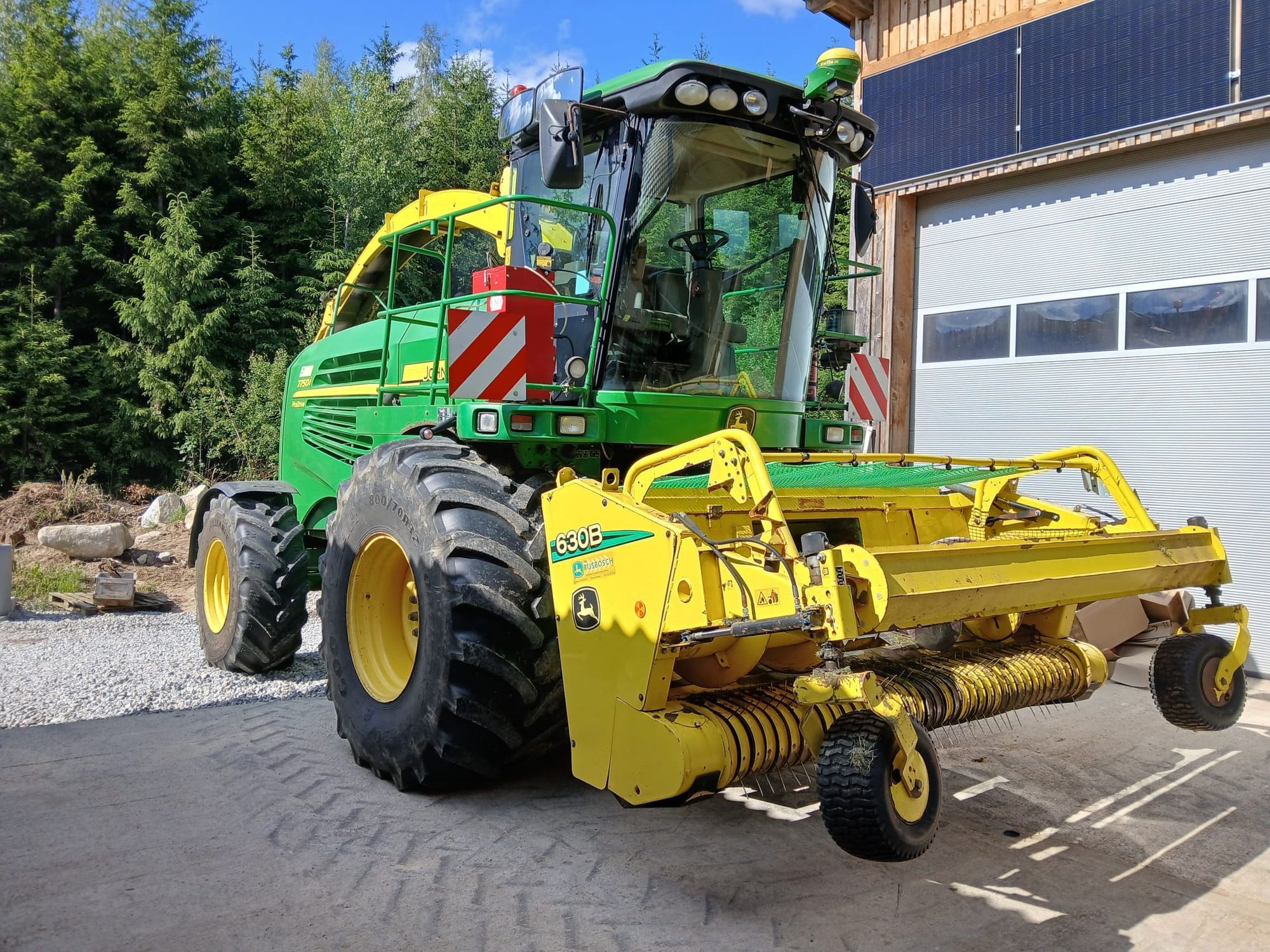 John Deere 7750 Self propelled forage harvester €50,000