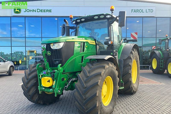 John Deere 6R 215 Tractor €182,586