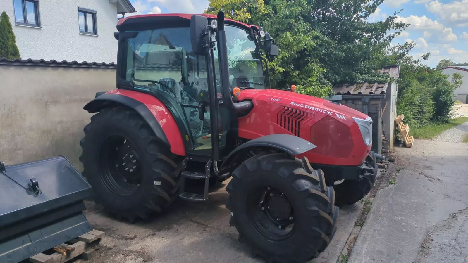 McCormick X4.080 Tractor €36,765