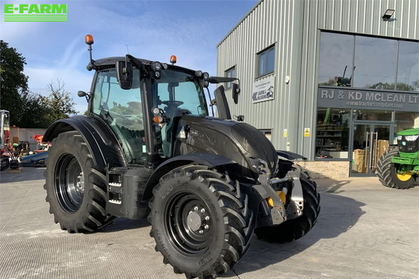 Valtra N 135 Tractor €67,500