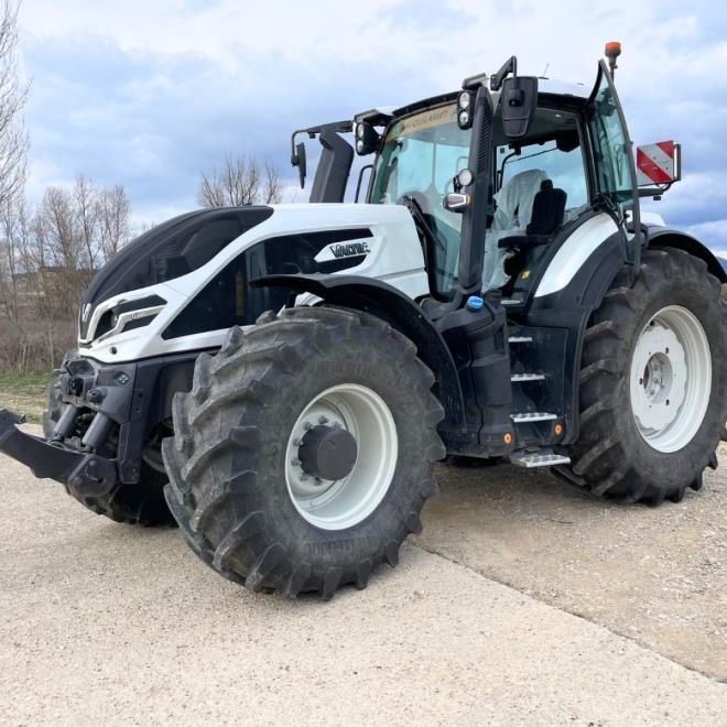 Valtra Q 265 Tractor €179,924