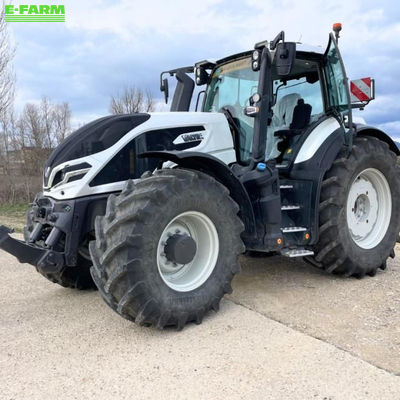 E-FARM: Valtra Q 265 - Tractor - id QLNZ7VJ - €179,924 - Year of construction: 2026 - Engine hours: 707,Engine power (HP): 265,Spain