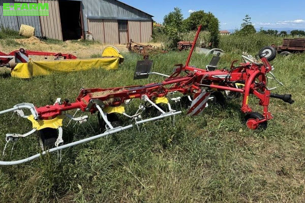 Pöttinger Hit 8.81 Tedder €8,800