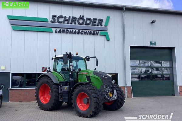 Fendt 724 Vario Profi Plus Tractor €238,500