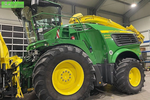 John Deere 9700 Self propelled forage harvester €252,500