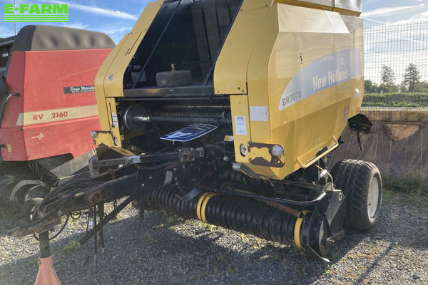 New Holland T 7070 Baler €5,600