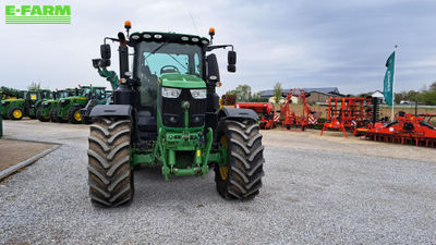 E-FARM: John Deere 6250 R - Tractor - id 8LTVNVV - €89,000 - Year of construction: 2019 - Engine hours: 8,300,Engine power (HP): 250,Belgium