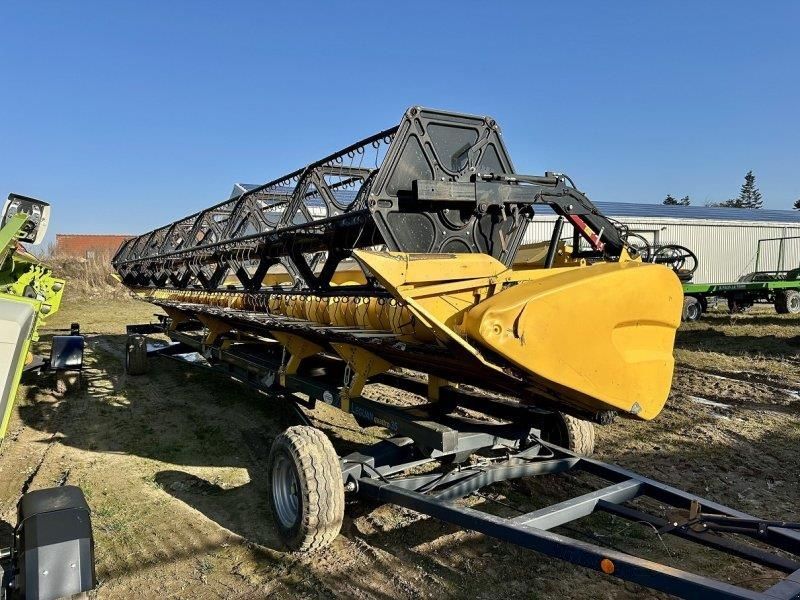 New Holland schneidwerk 35 ghvf Header €47,500