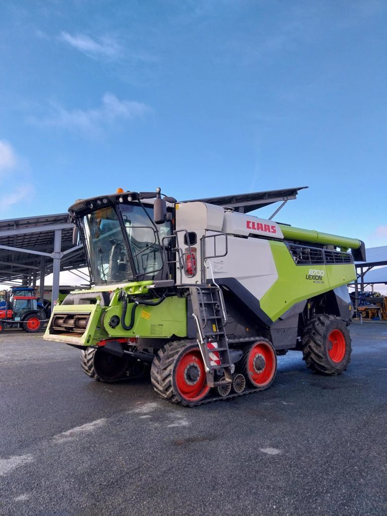 Claas Lexion 8700 Terra Trac Combine harvester €371,000