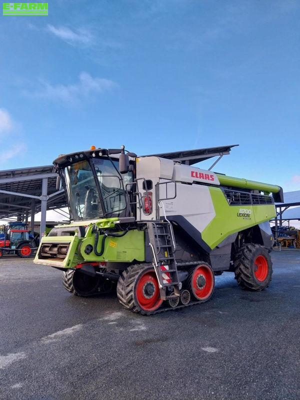 Claas Lexion 8700 Terra Trac Combine harvester €371,000