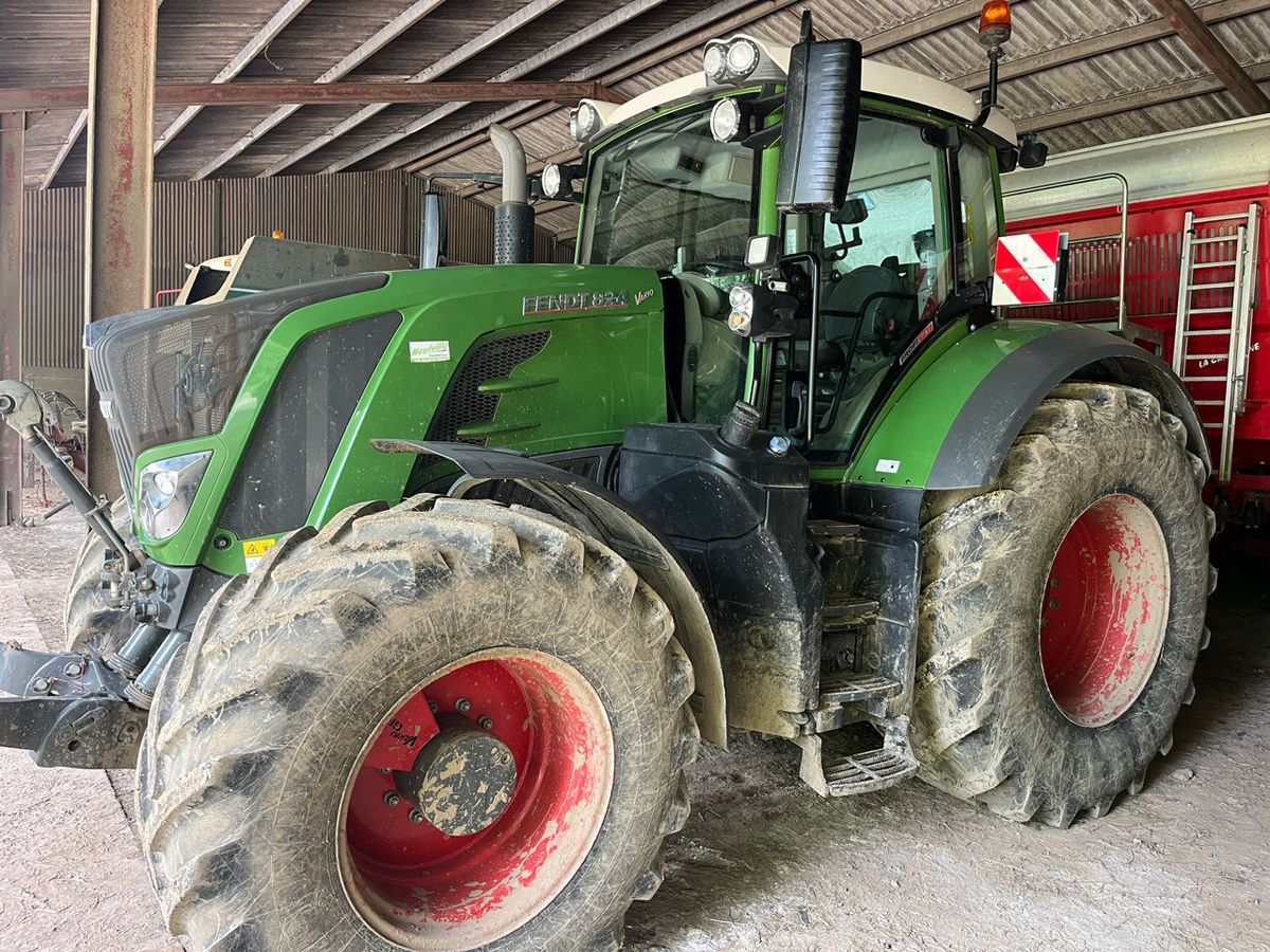 Fendt 824 Vario Profi Plus Traktor 98.000 €