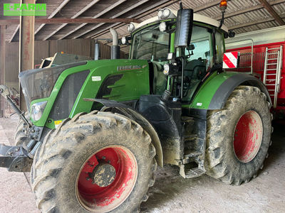 E-FARM: Fendt 824 Vario Profi Plus - Traktor - id X2DBTIM - 98.000 € - Baujahr: 2020 - Abgelesene Motorstunden: 5.500,Motorleistung (PS): 243,Frankreich