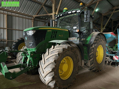 E-FARM: John Deere 6215 R - Traktor - id MIV44XV - 79.900 € - Baujahr: 2019 - Abgelesene Motorstunden: 5.600,Motorleistung (PS): 215,Frankreich
