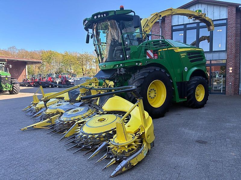 John Deere 8600 Savaeigis pašarų smulkintuvas 175 000 €