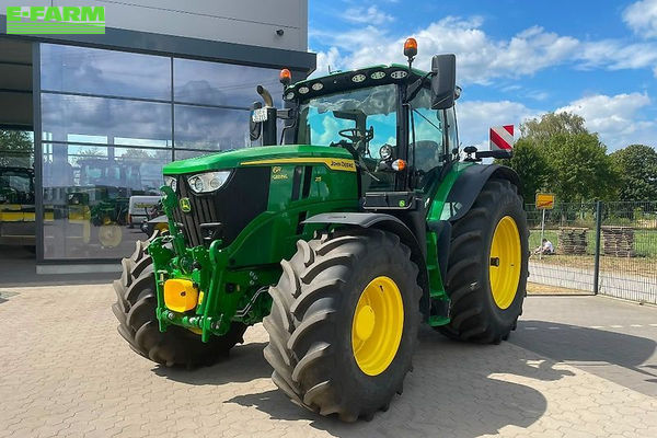 John Deere 6R 215 Tractor €187,500