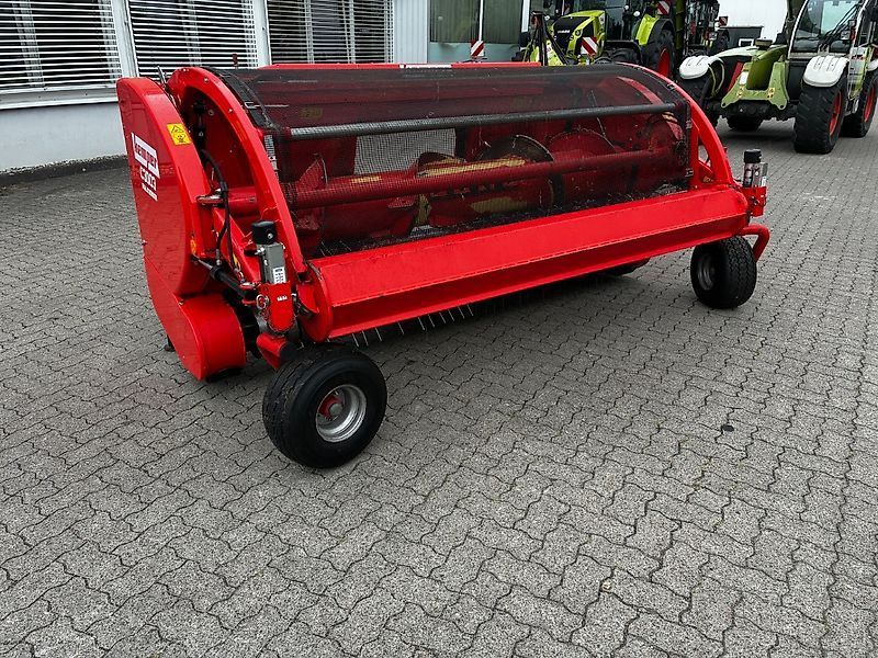 Kemper c 3003 (claas jaguar) Header €14,900