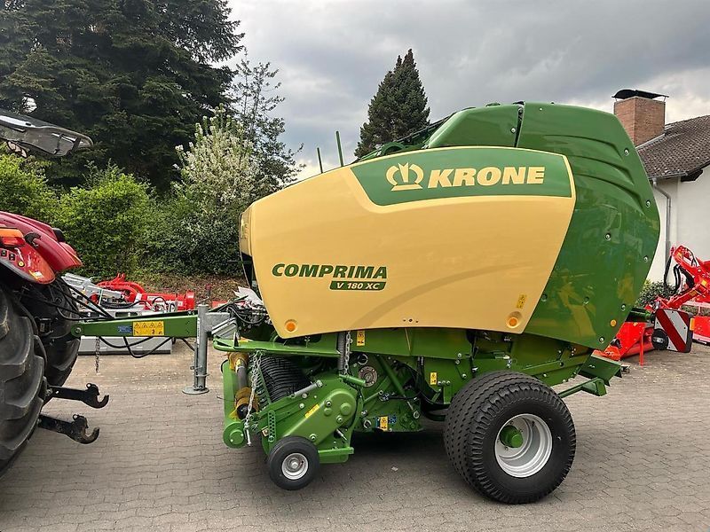 Krone Comprima V 180 XC Baler €59,000