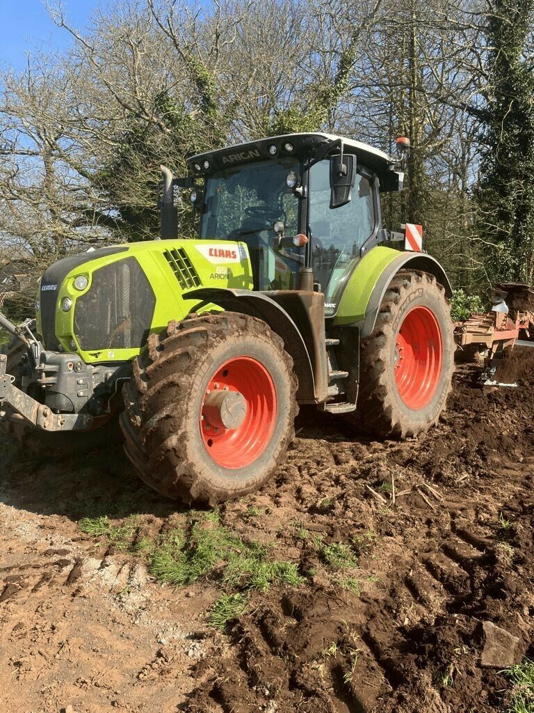 Claas Arion 650 CMATIC Tractor 98.000 €